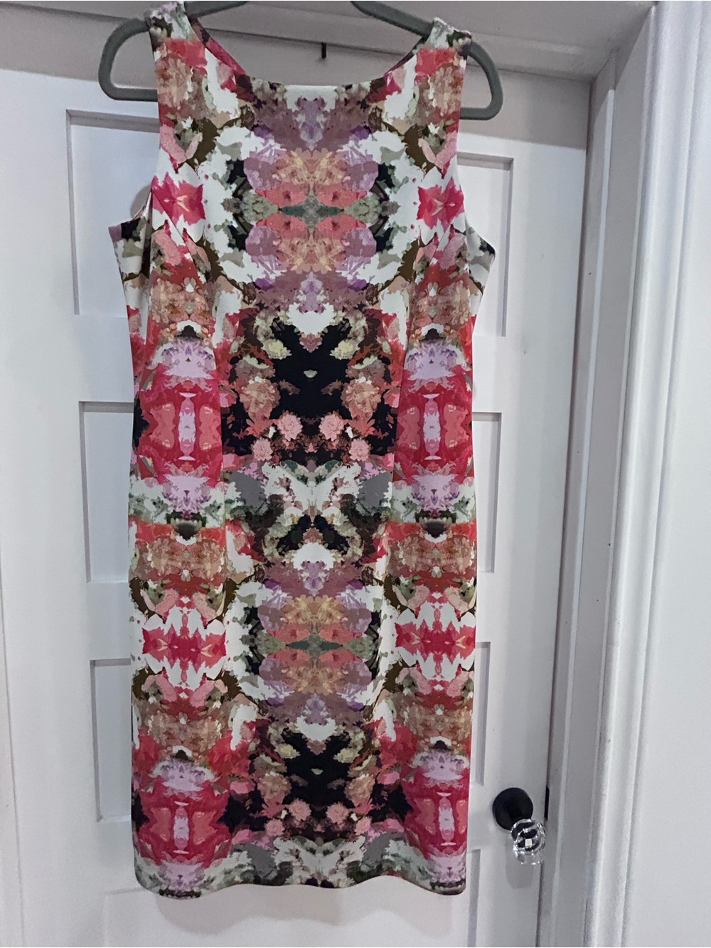 MAGGY LONDON size 12 Floral Mosaic Sheath Dress in Pink and Black